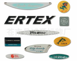 滴膠商標與金屬標牌定制 透明滴膠價格、廠家及交通公共管理標牌制造全解析